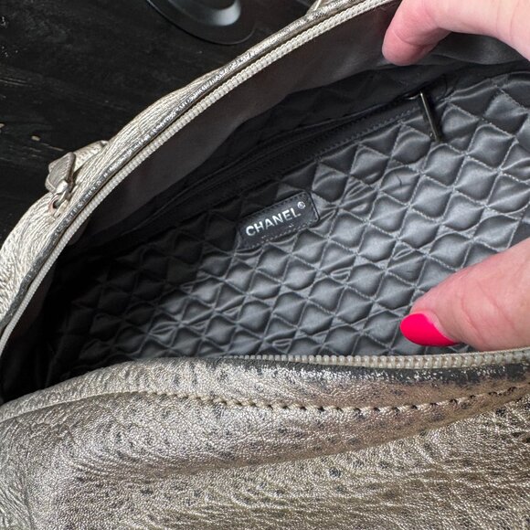 Chanel Matelasse Gold Leather Hand Bag - Picture 5 of 9